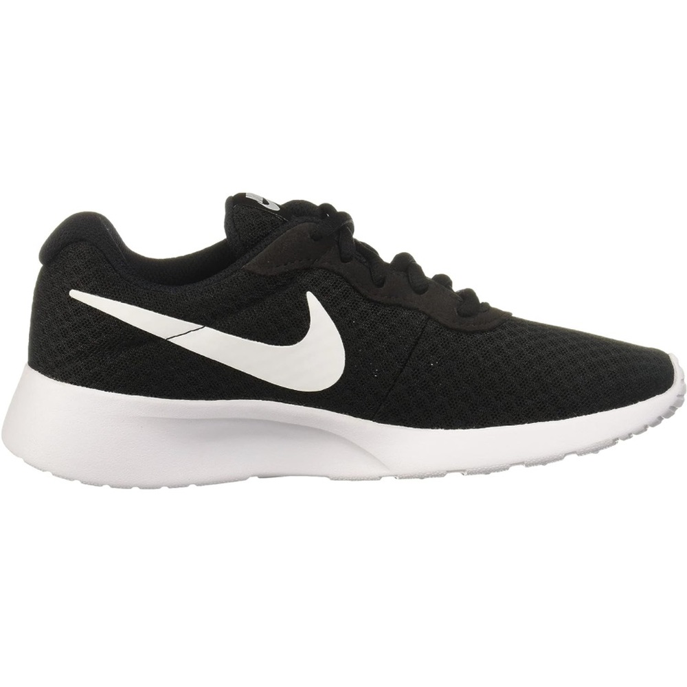 Nike women’s fitness running shoes
